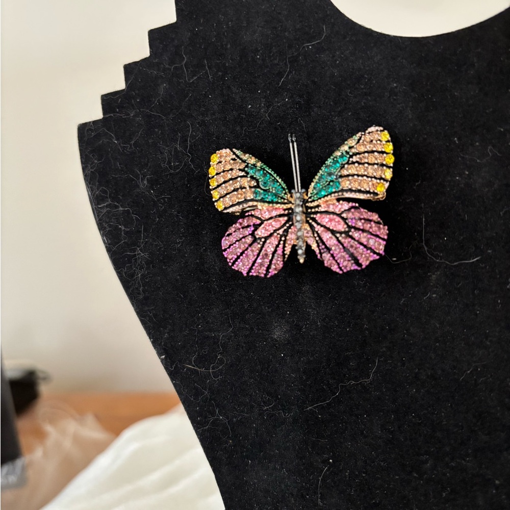 Beautiful Colorful Rhinestone Butterfly Brooch - Picture 10 of 10